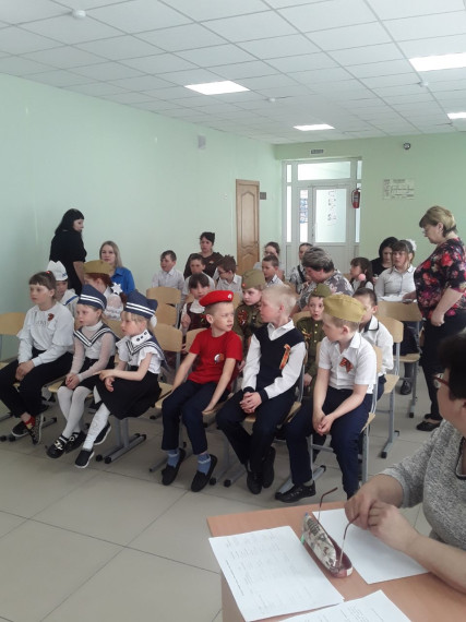 Конкурс чтецов "Мы правнуки твои , Победа"..